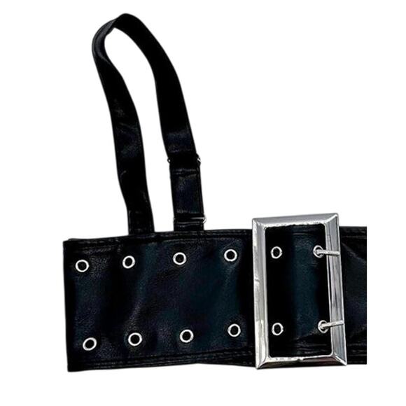 NWT WeWoreWhat Cropped Faux Leather Buckle Bandeau Top Silver Buckle XXL Black - Picture 4 of 15